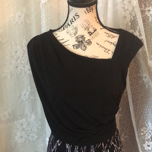 BCBGeneration Dress Asymmetrical Top Black Red White Blue Bottom Dress - Picture 2 of 10